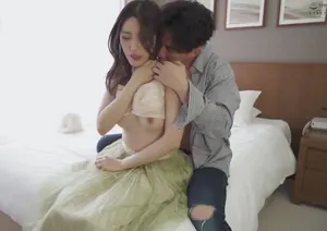 Người chồng thì mãi mê làm việc còn vợ thì mãi mê tìm trai để thỏa mãn nhục dục